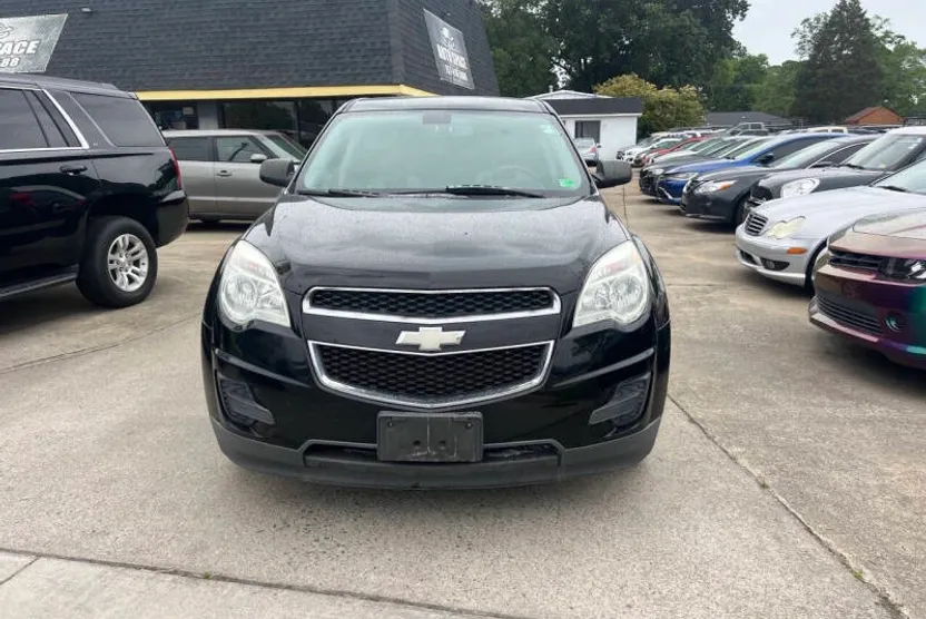 2010 Chevrolet Equinox LS photo 1