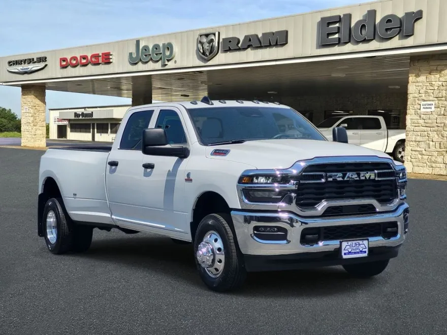 2025 Ram 3500 Tradesman photo 1