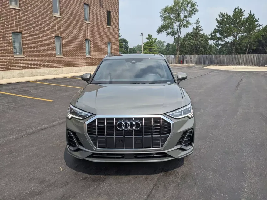 2025 Audi Q3 45 TFSI S line Premium Plus photo 1