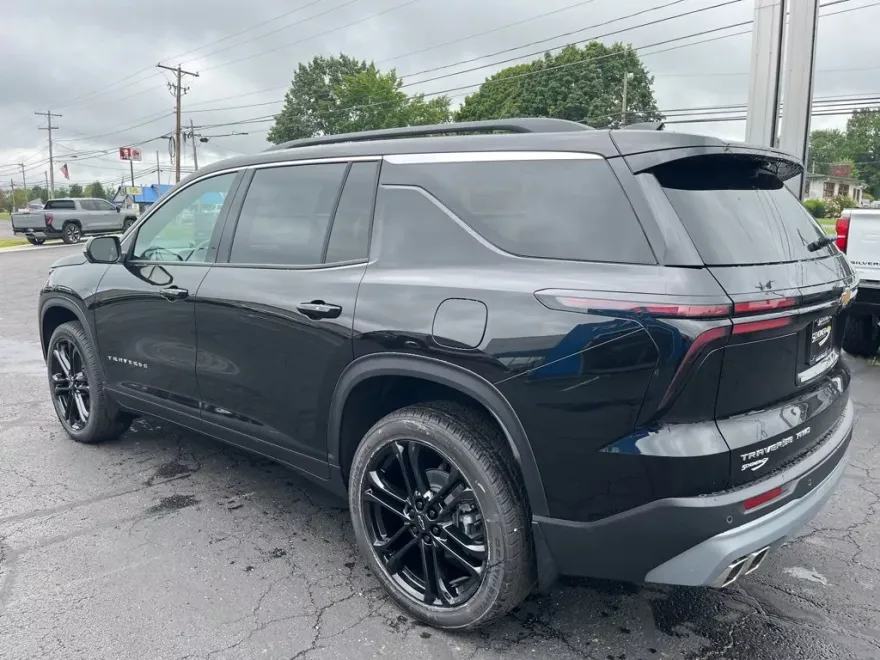 2026 Chevrolet Traverse photo 1