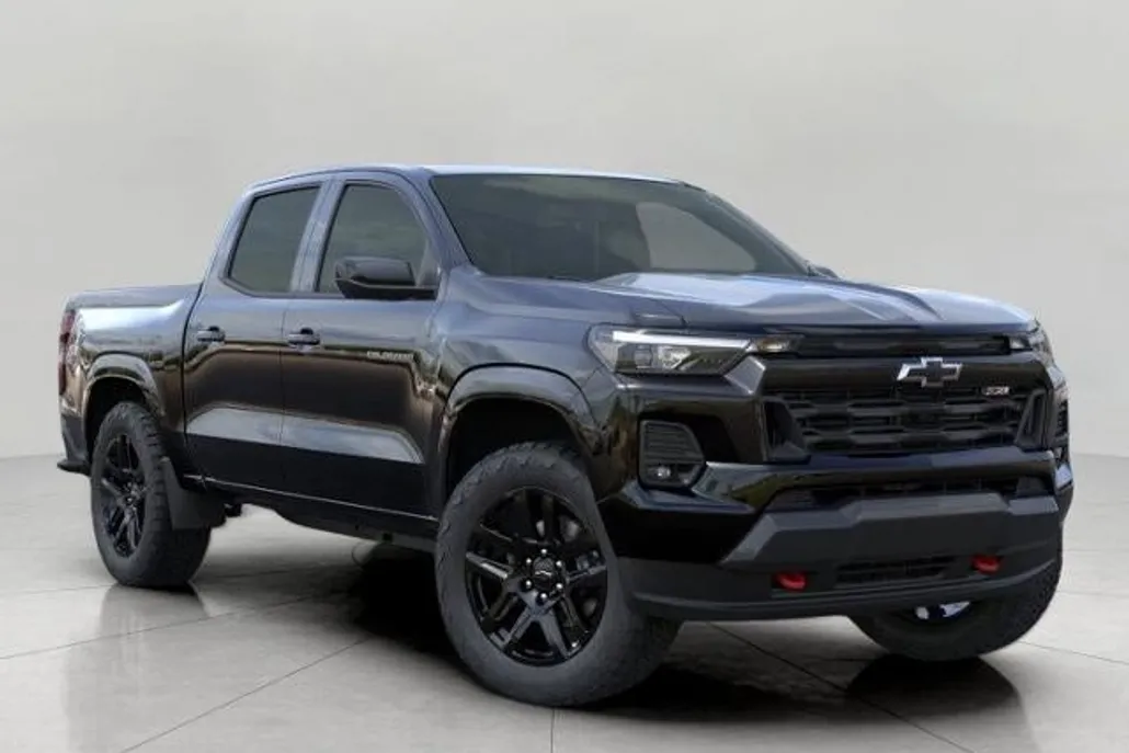 2025 Chevrolet Colorado Z71 photo 1