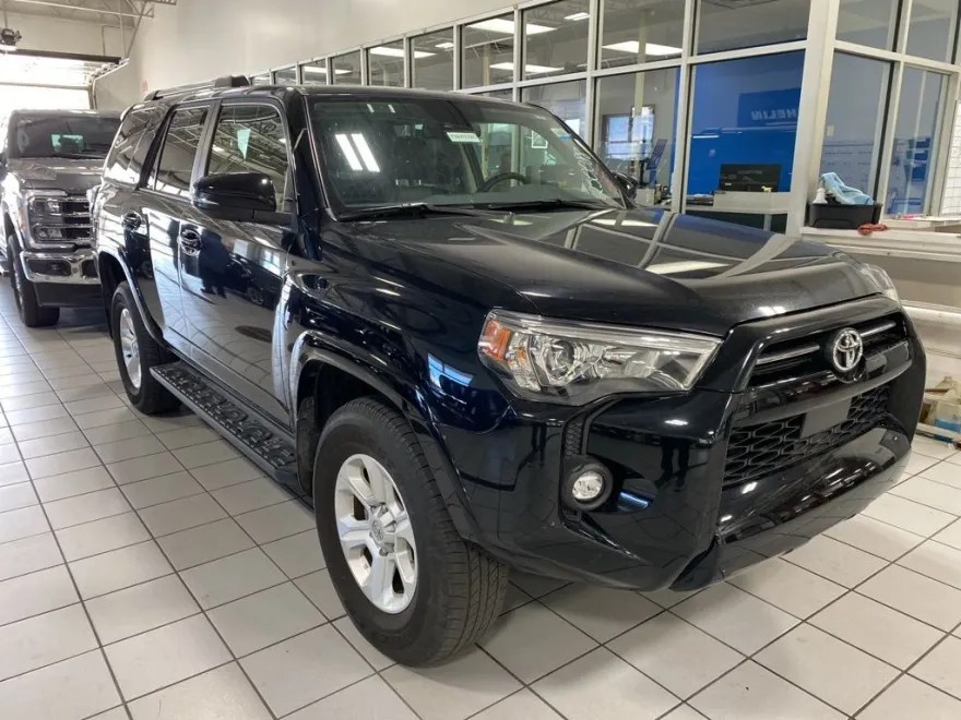 2024 Toyota 4Runner SR5 Premium photo 1