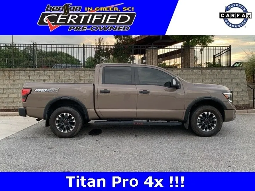 2023 Nissan Titan PRO-4X Crew Cab photo 1