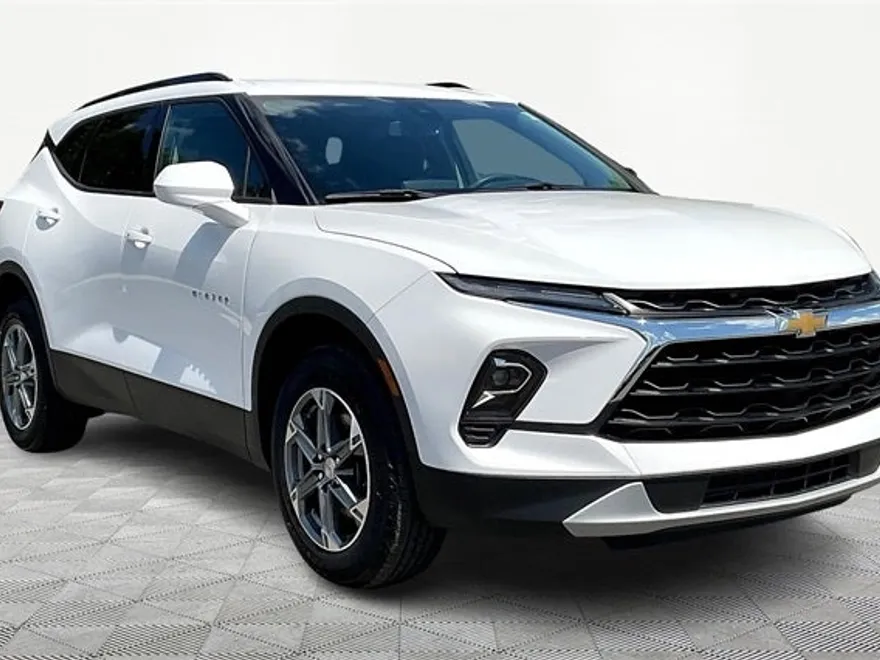 2023 Chevrolet Blazer 2LT photo 1