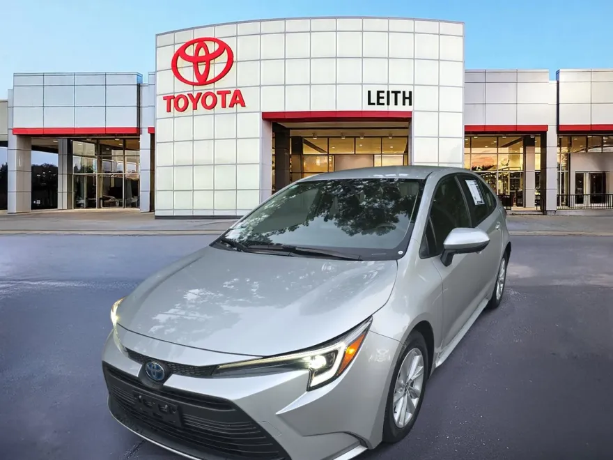 2024 Toyota Corolla Hybrid LE photo 1