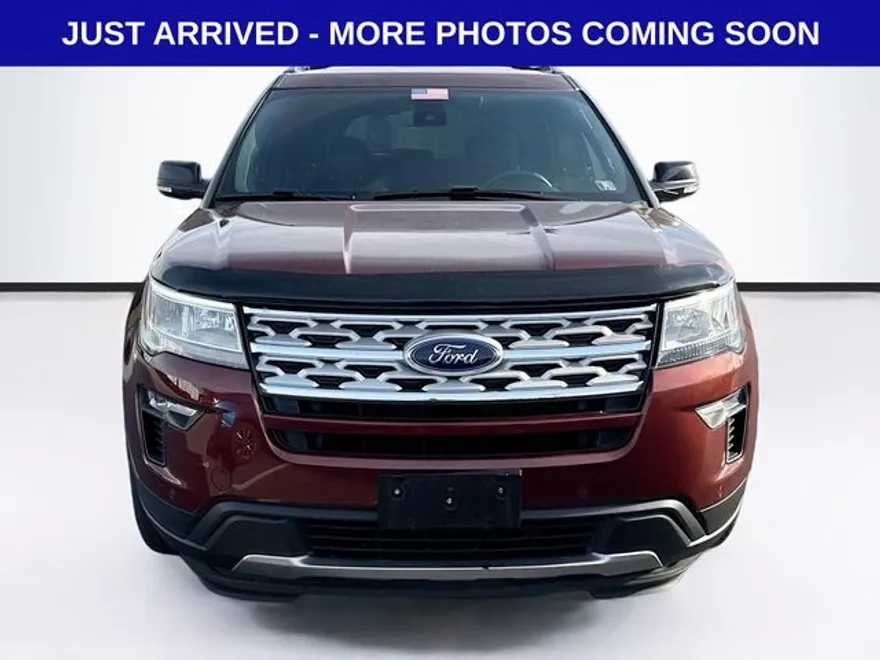 2018 Ford Explorer XLT photo 1