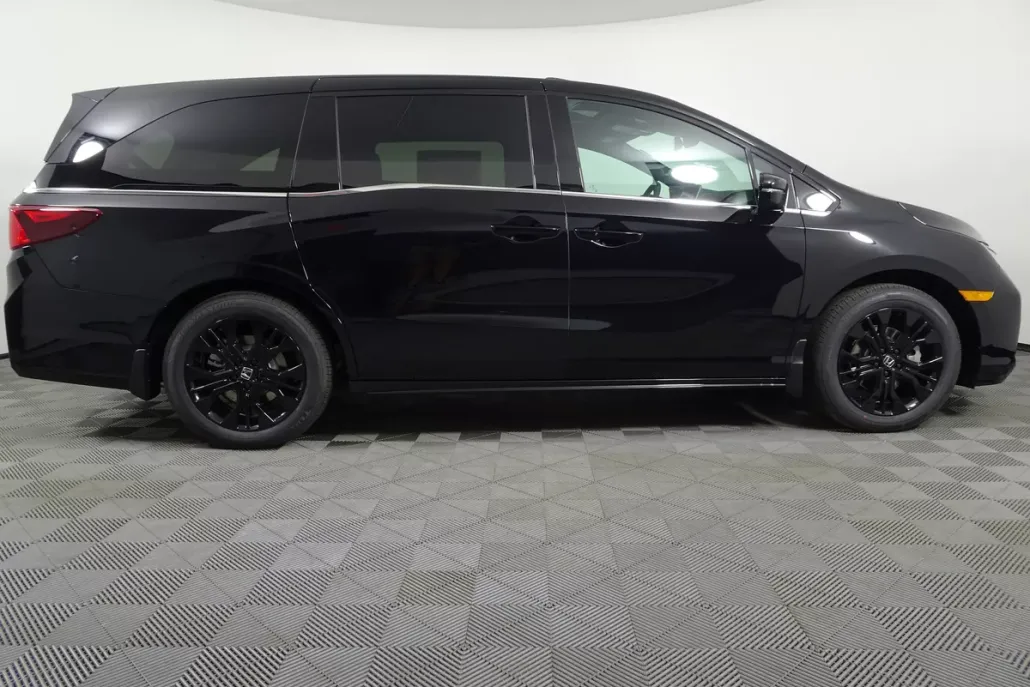 2026 Honda Odyssey photo 1
