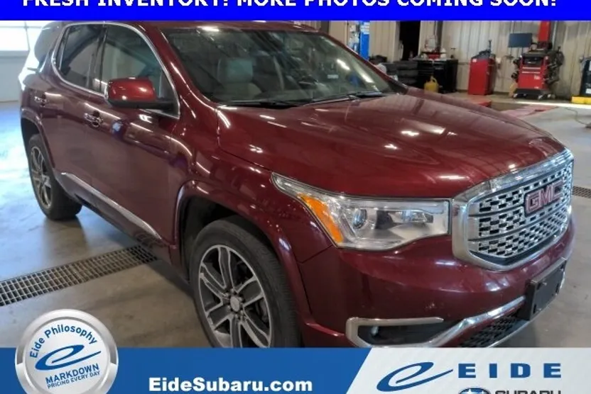 2017 Gmc Acadia Denali photo 1