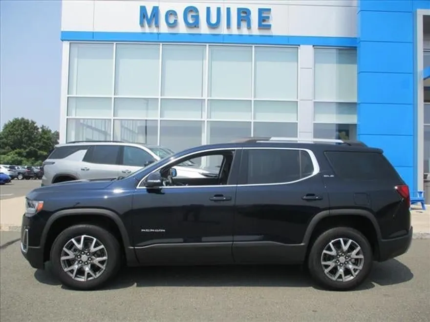 2022 Gmc Acadia SLE photo 1