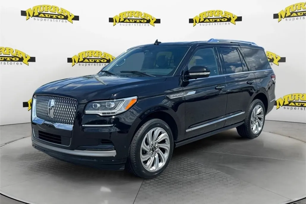 2024 Lincoln Navigator Premiere photo 1