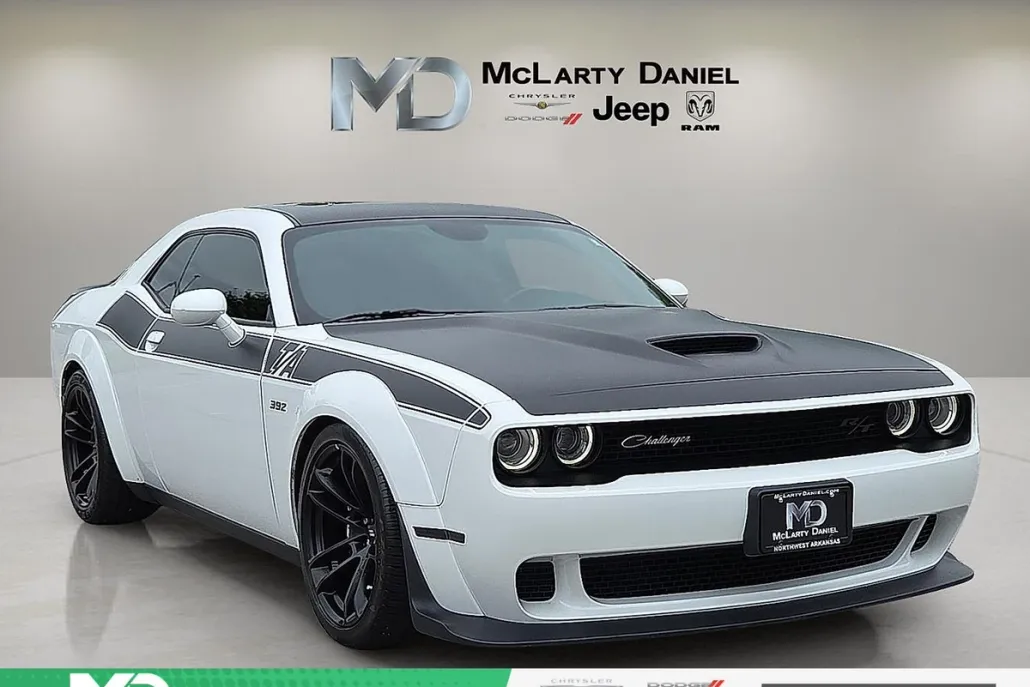 2023 Dodge Challenger R/T Scat Pack Widebody photo 1