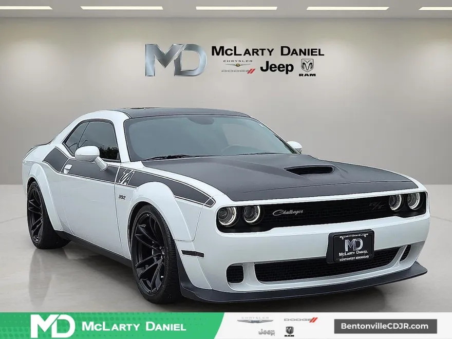 2023 Dodge Challenger R/T Scat Pack Widebody photo 1