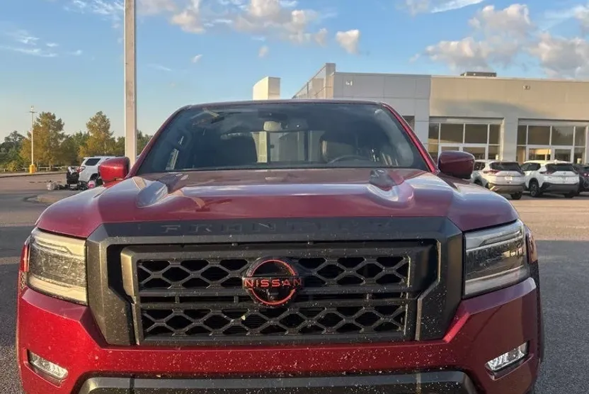 2022 Nissan Frontier PRO-4X photo 1
