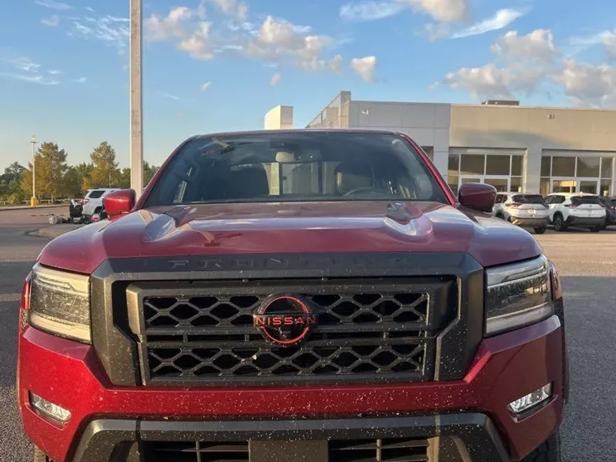 2022 Nissan Frontier PRO-4X photo 1