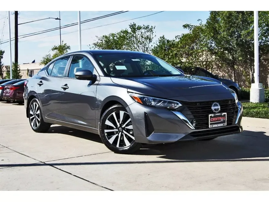 2025 Nissan Sentra SV photo 1
