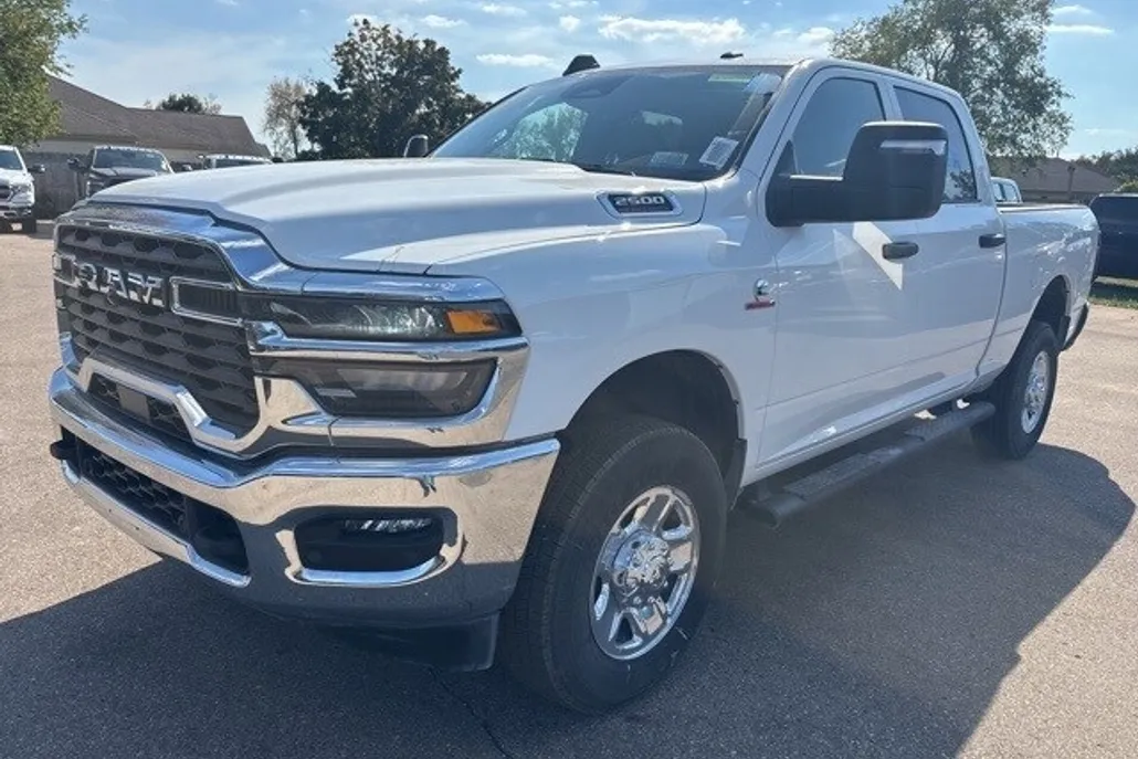 2025 Ram 2500 Tradesman photo 1