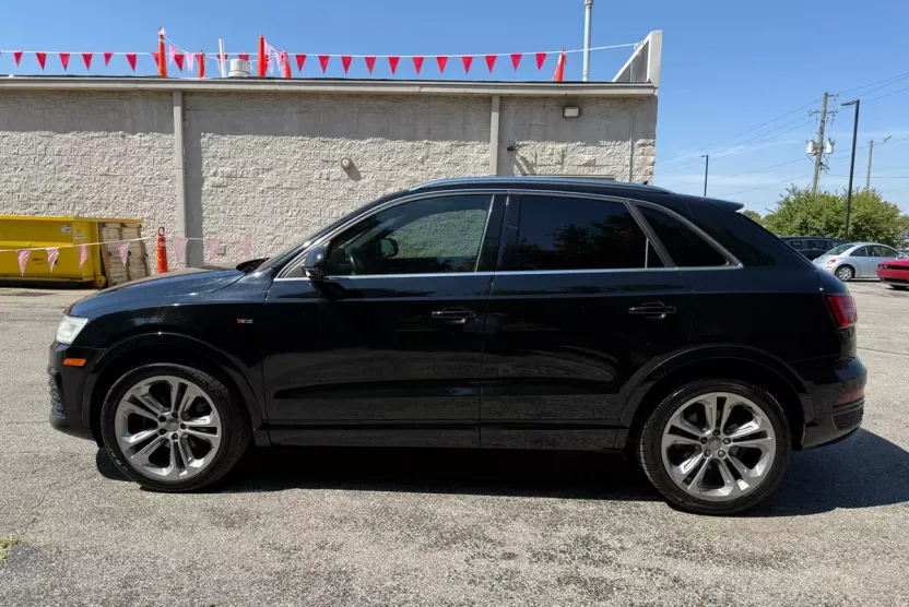 2017 Audi Q3 Prestige photo 1
