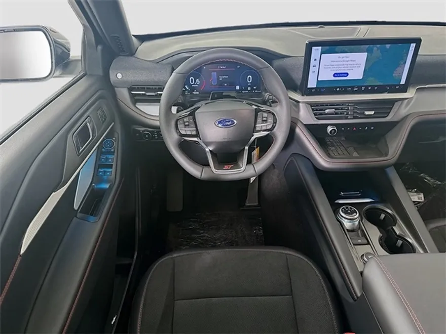 2025 Ford Explorer ST photo 1