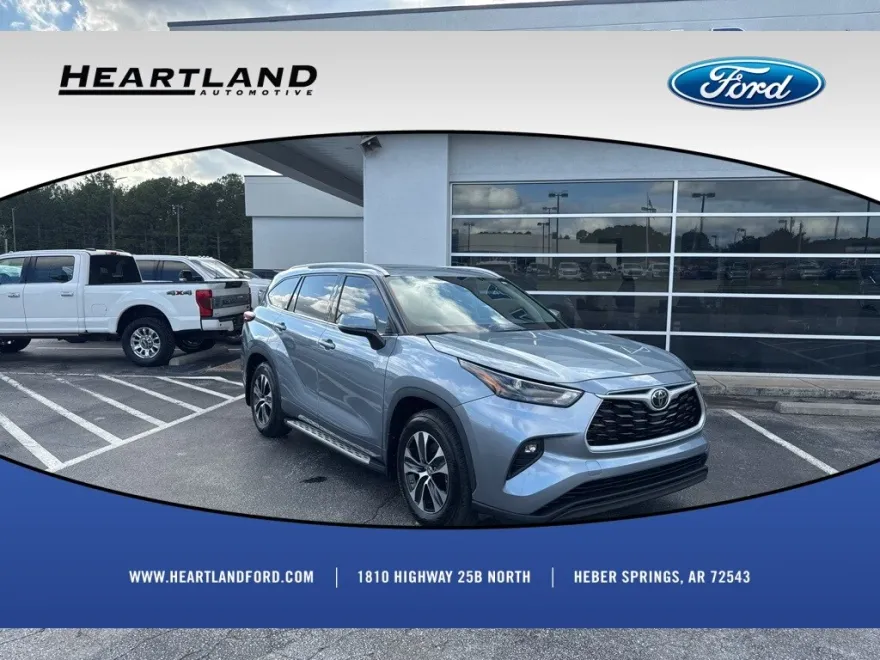 2022 Toyota Highlander XLE photo 1