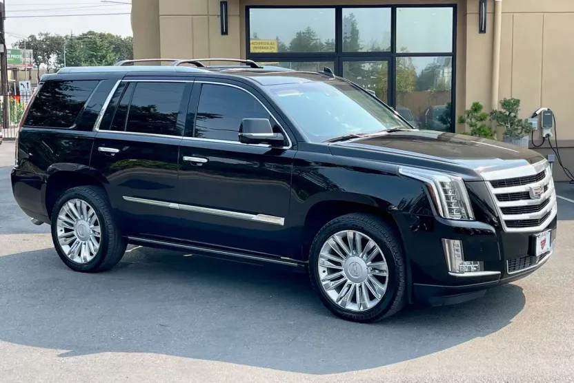 2016 Cadillac Escalade Premium photo 1