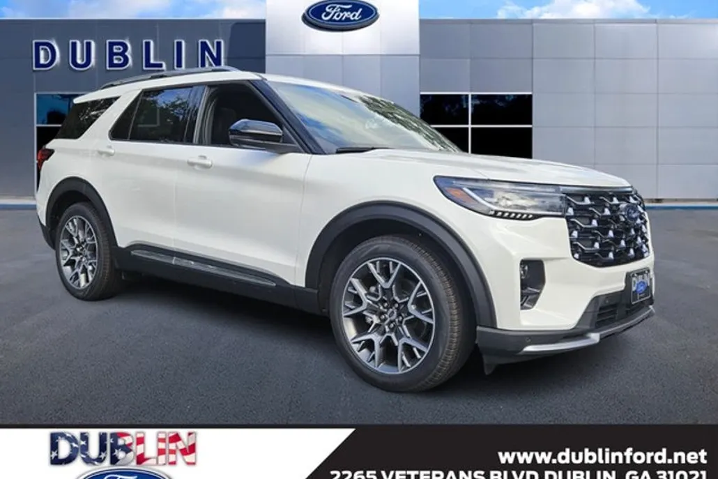 2025 Ford Explorer Platinum photo 1