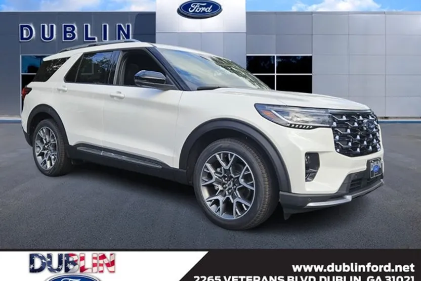 2025 Ford Explorer Platinum photo 1