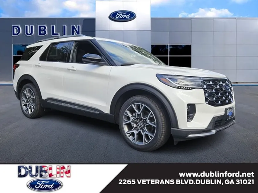 2025 Ford Explorer Platinum photo 1