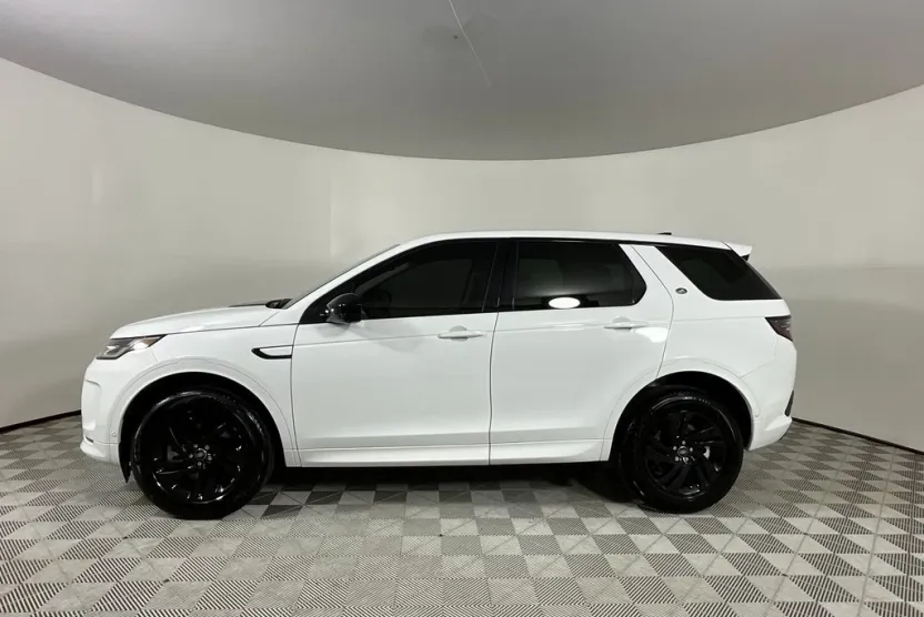 2025 Land Rover Discovery Sport S photo 1