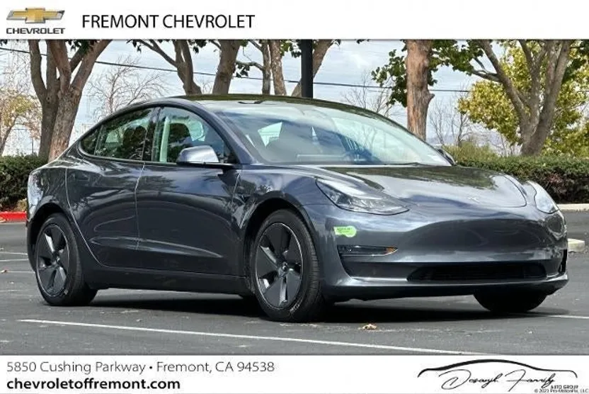 2023 Tesla Model 3 photo 1