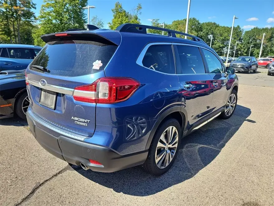 2022 Subaru Ascent Touring photo 1