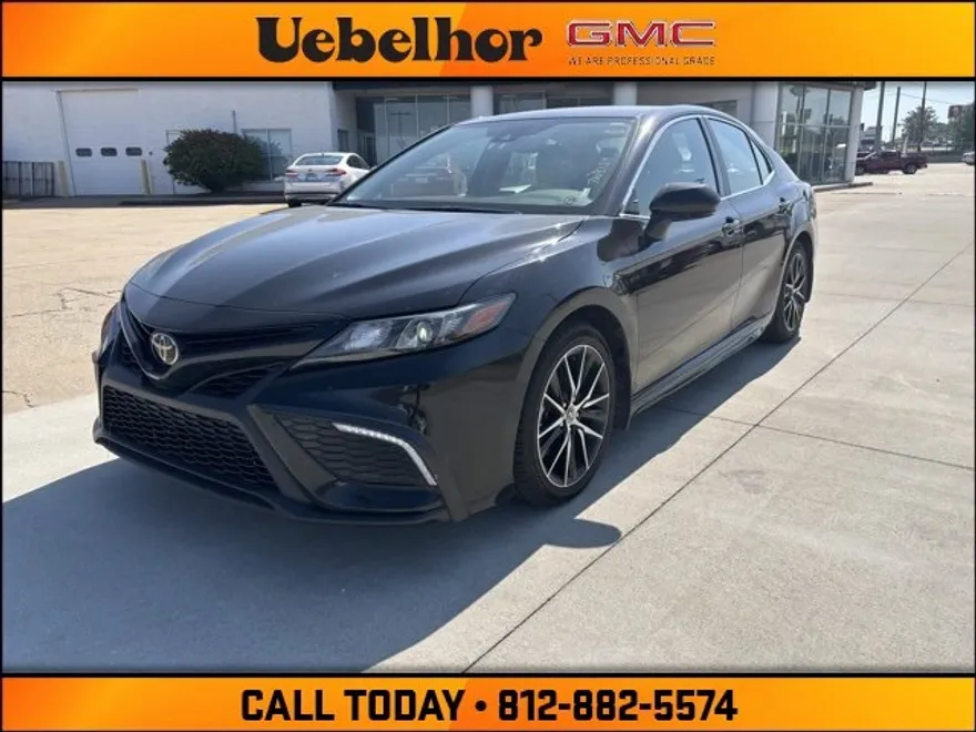 2023 Toyota Camry SE photo 1