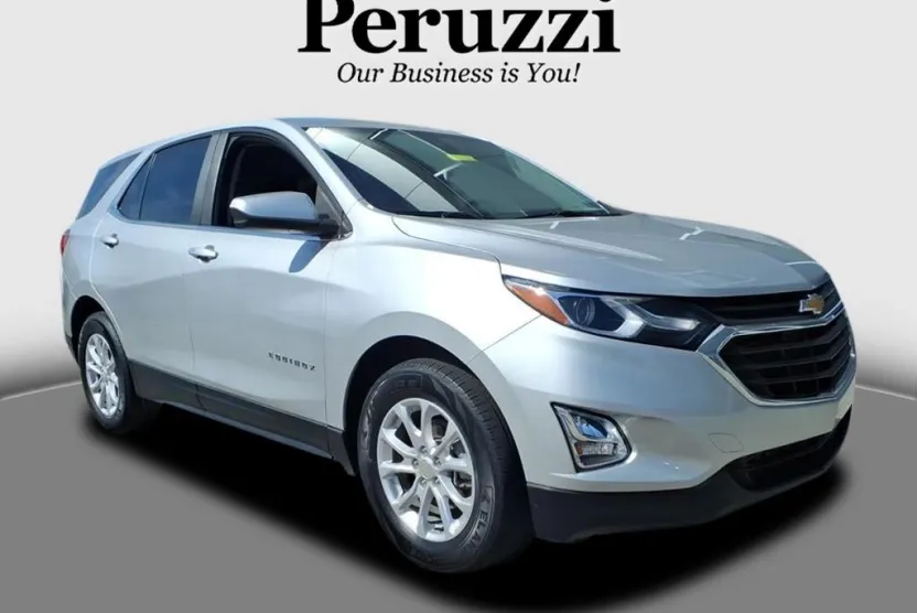 2021 Chevrolet Equinox LT photo 1