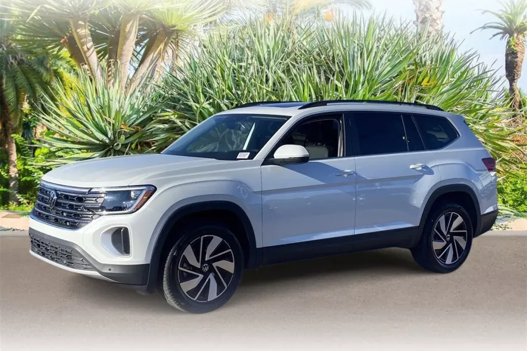 2026 Volkswagen Atlas SE Technology photo 1