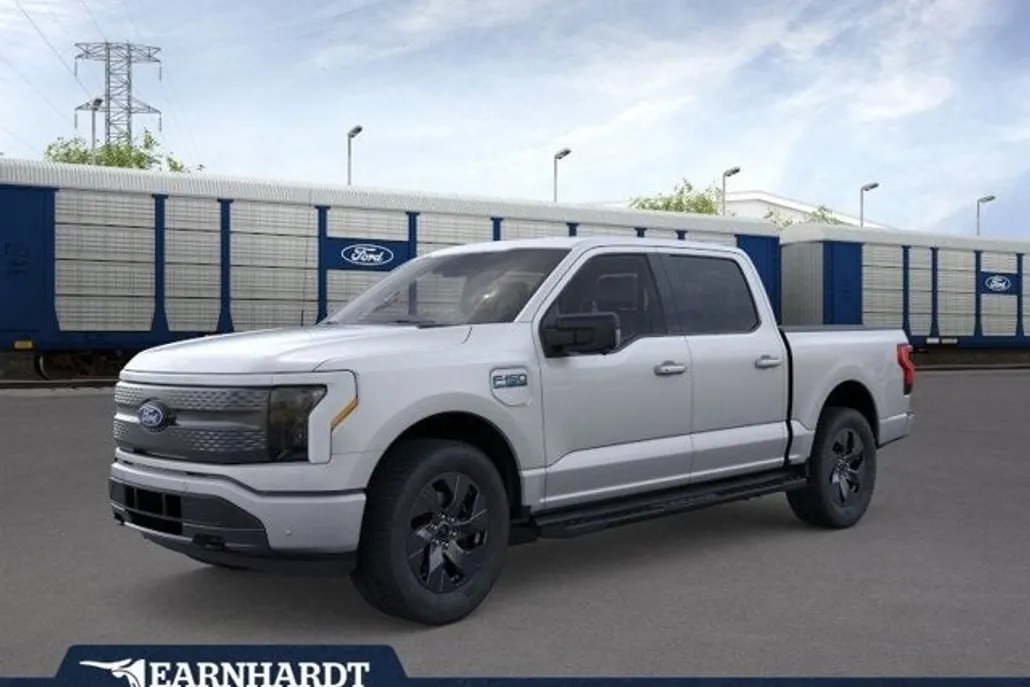 2025 Ford F-150 Lightning photo 1