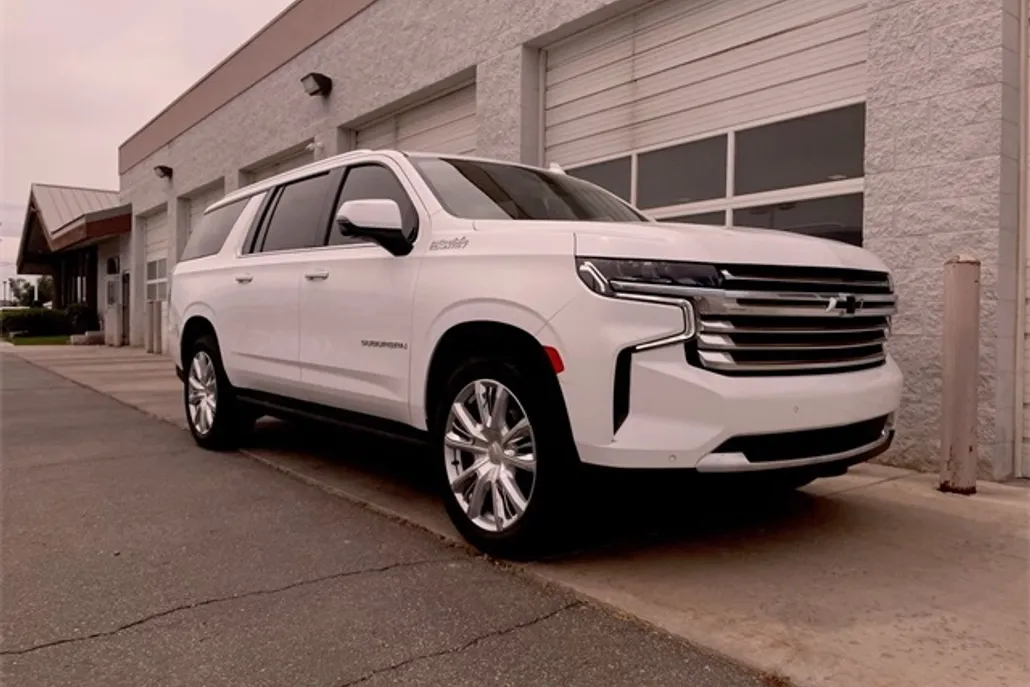 2024 Chevrolet Suburban High Country photo 1