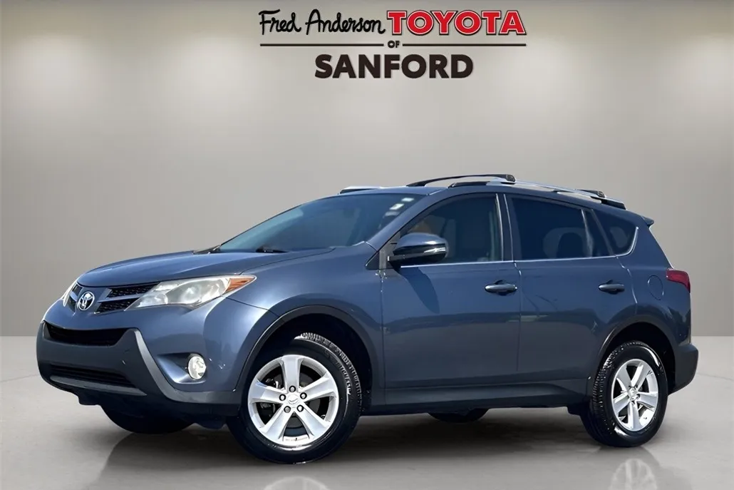 2014 Toyota RAV4 XLE photo 1