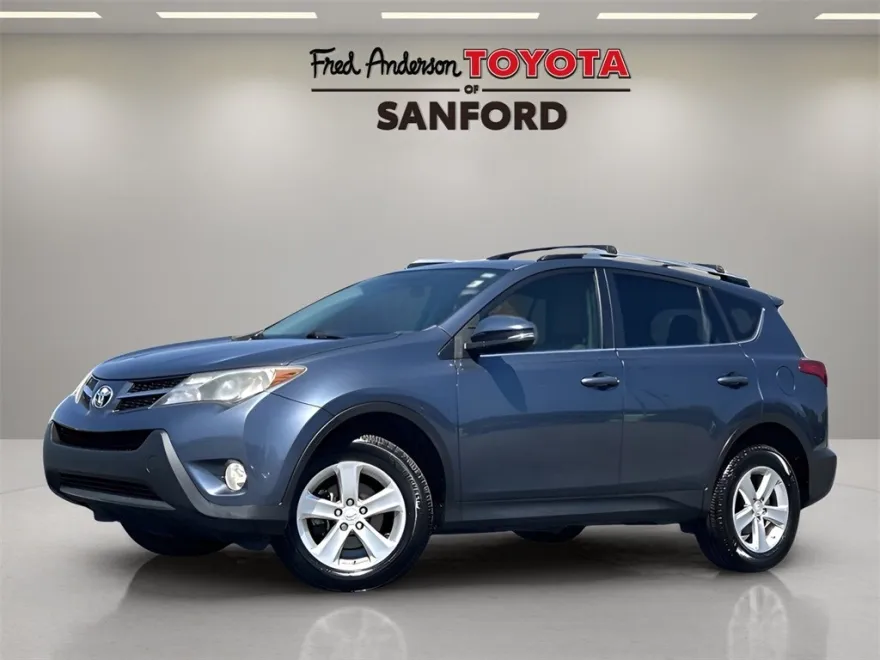 2014 Toyota RAV4 XLE photo 1