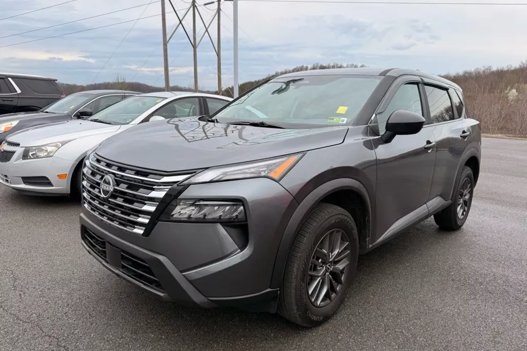 2025 Nissan Rogue S AWD photo 1