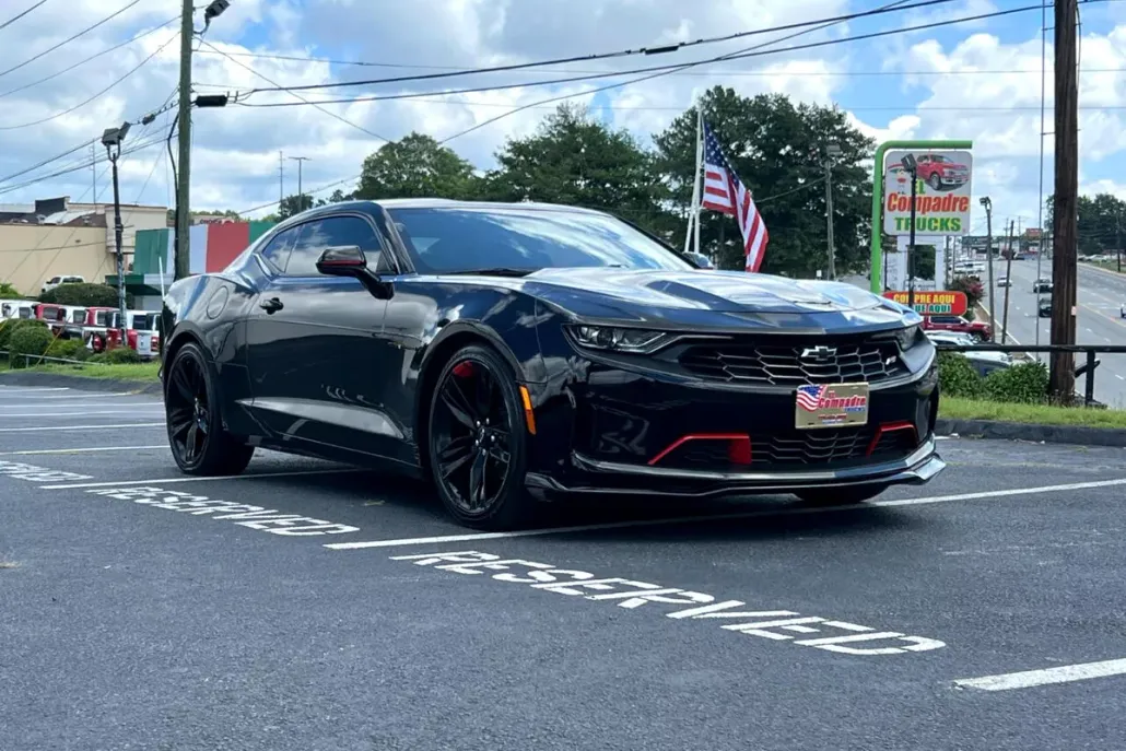 2021 Chevrolet Camaro 2LT Coupe photo 1