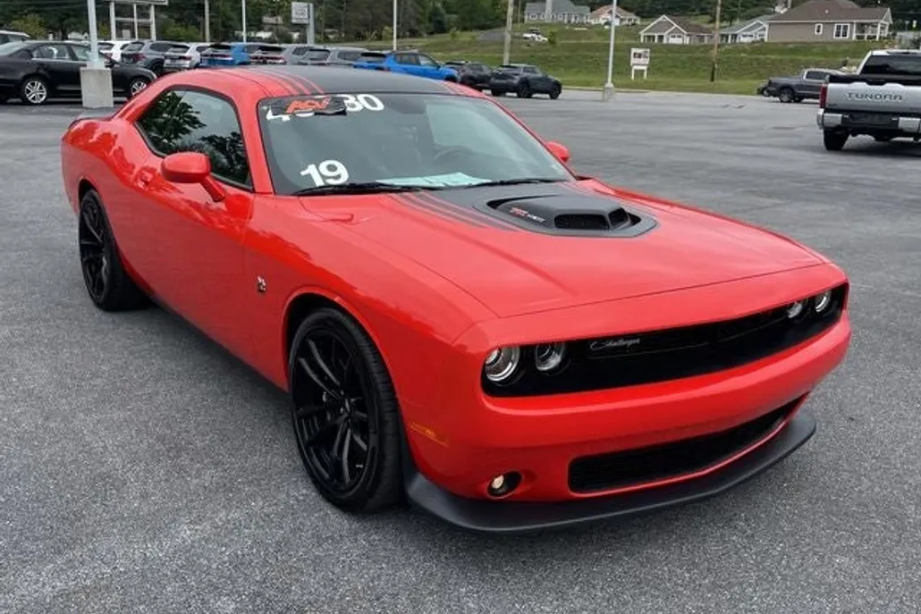 2019 Dodge Challenger R/T Scat Pack photo 1