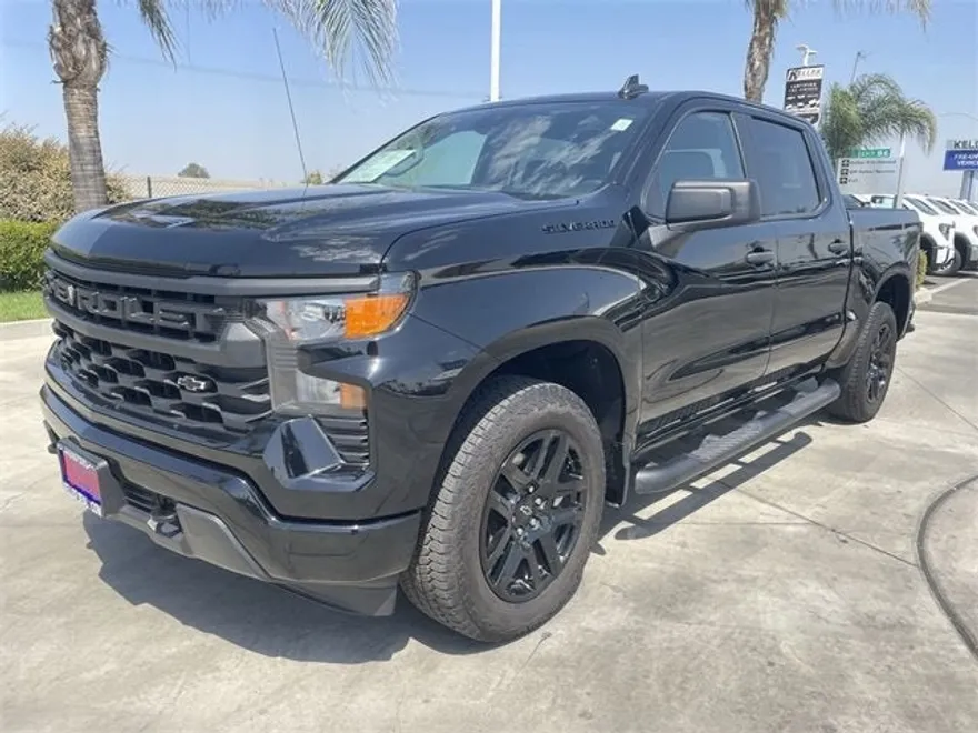 2024 Chevrolet Silverado 1500 Custom photo 1