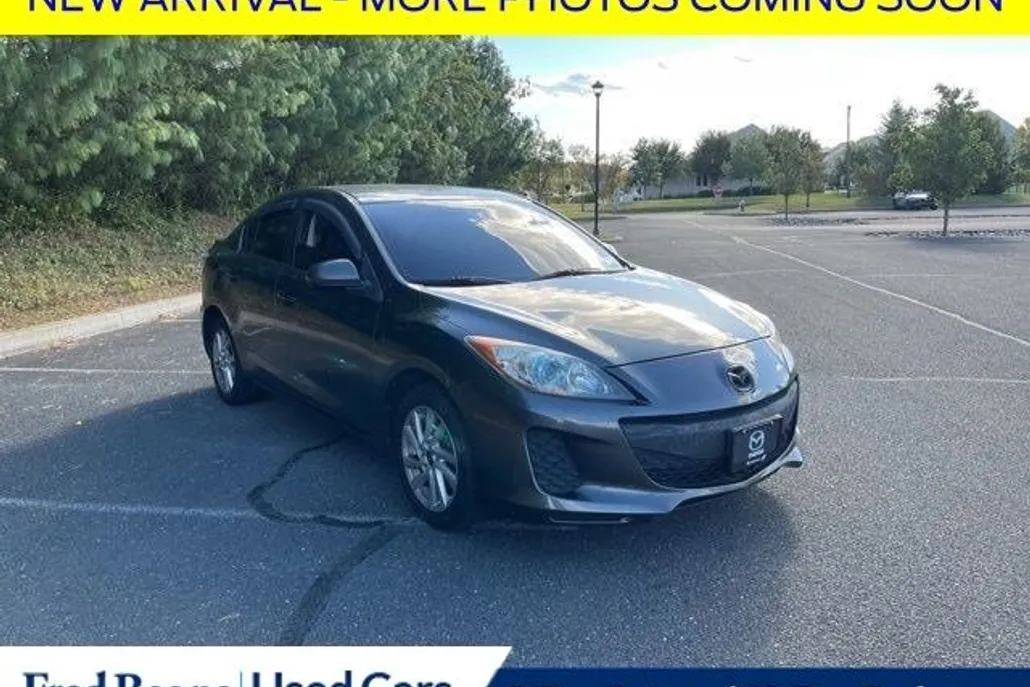 2013 Mazda Mazda3 Touring photo 1