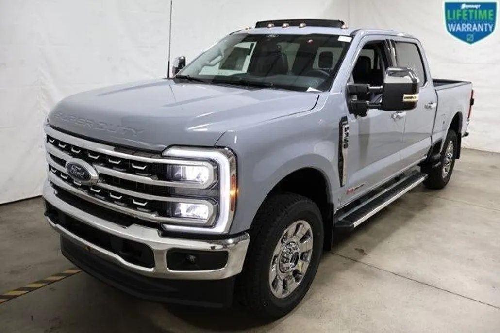 2026 Ford F-350 Lariat photo 1