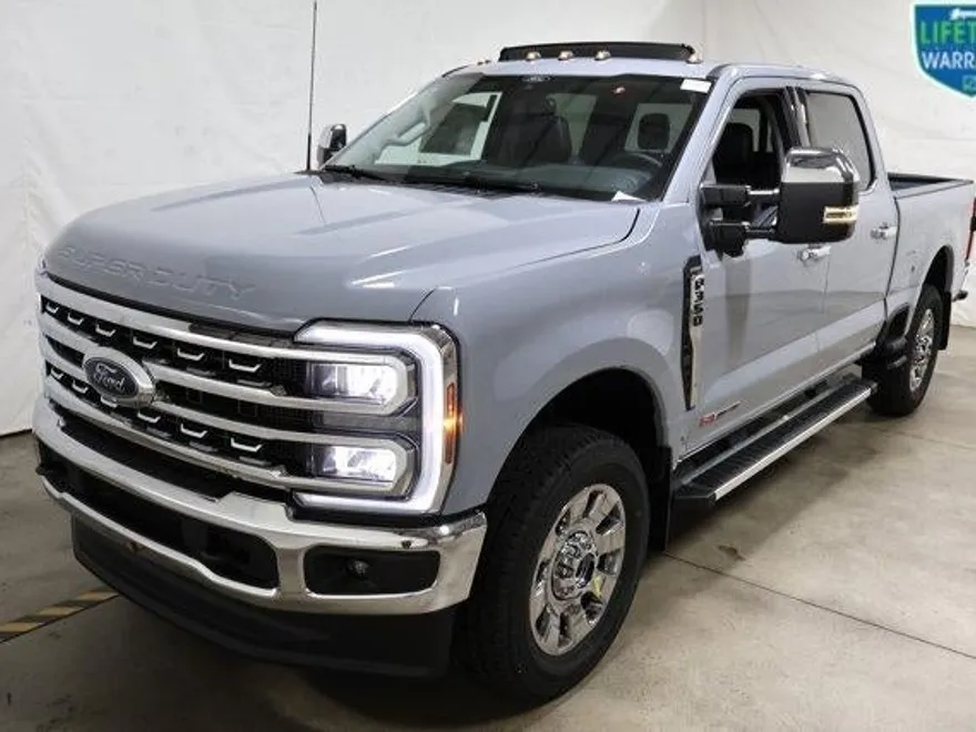 2026 Ford F-350 Lariat photo 1