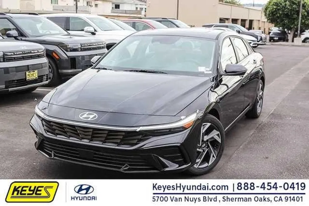 2025 Hyundai Elantra Limited photo 1