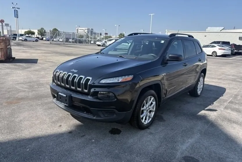 2016 Jeep Cherokee Sport photo 1