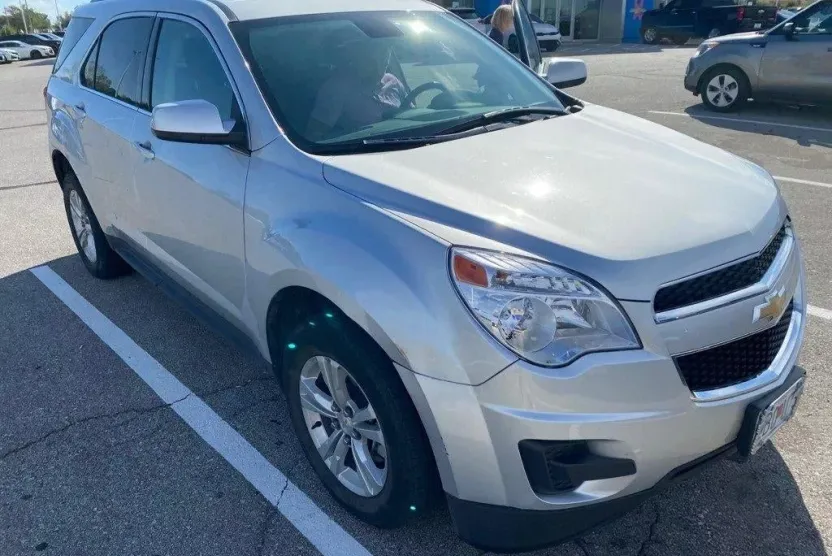 2015 Chevrolet Equinox LT photo 1