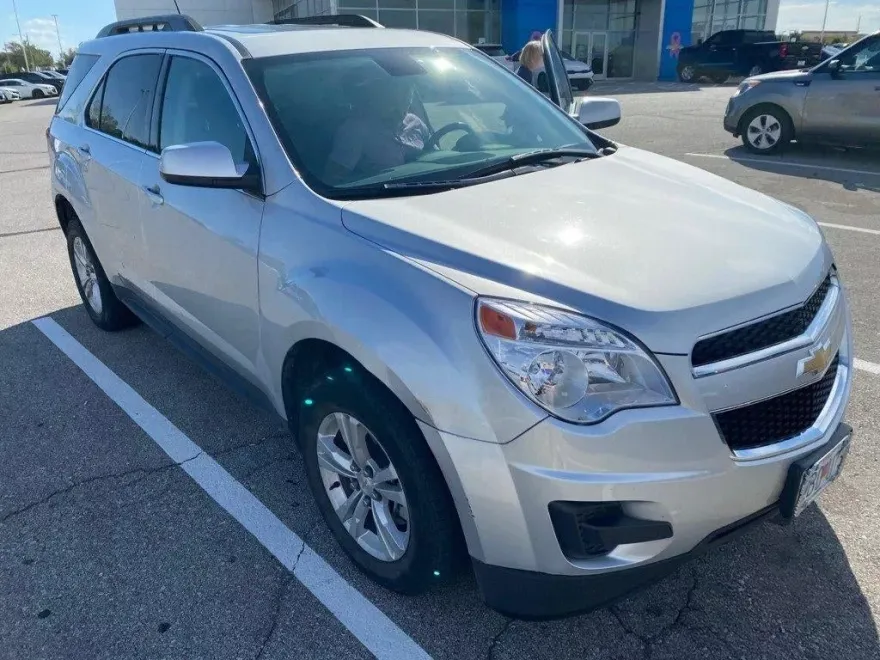 2015 Chevrolet Equinox LT photo 1