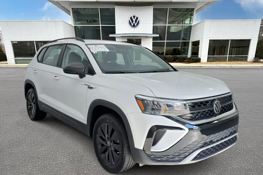 2023 Volkswagen Taos S photo 1