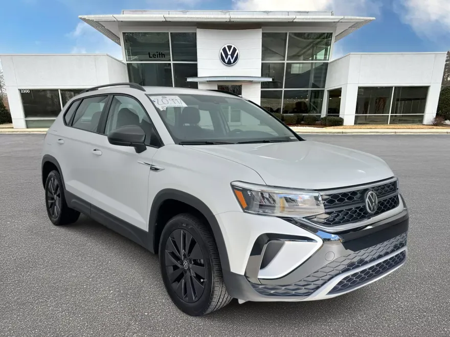 2023 Volkswagen Taos S photo 1
